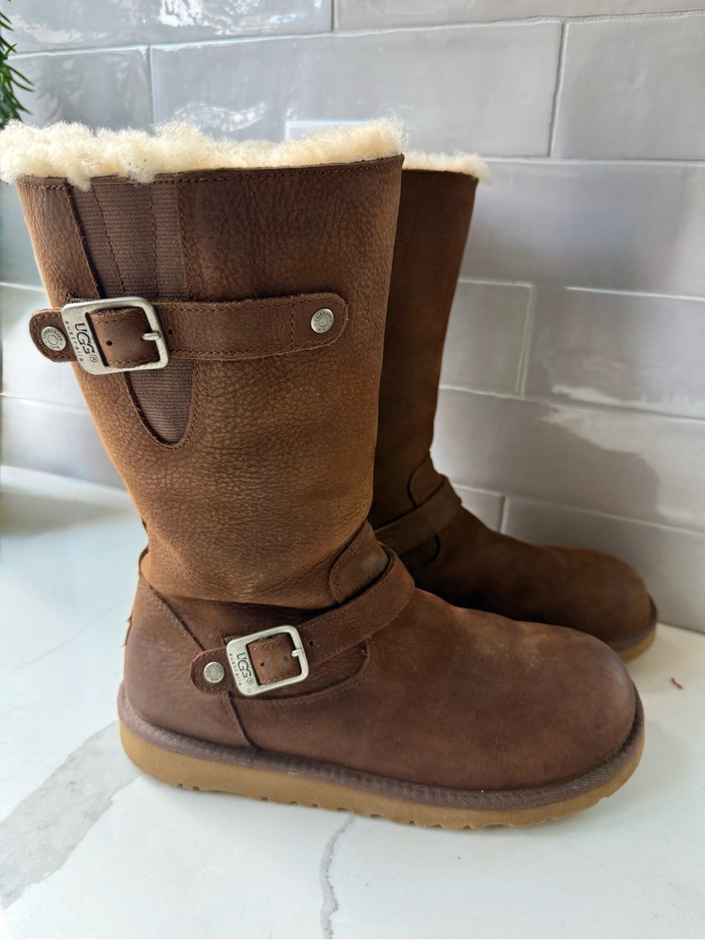 Ladies Ugg Australia Kensington Tall Boot Brown Leather Size 6